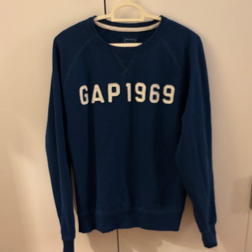 GAP Crewneck Sweater in Blue